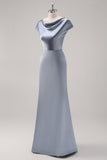 Vestido de dama de honor con cuello de campana de satén azul grisáceo con mangas de capa