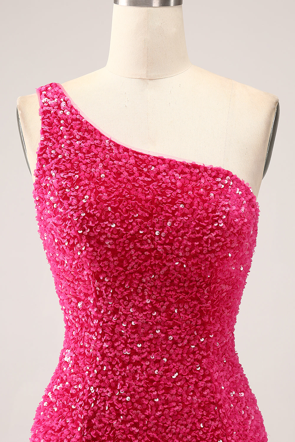Vestido de fiesta de lentejuelas fucsias fucsia brillante de un hombro con abertura