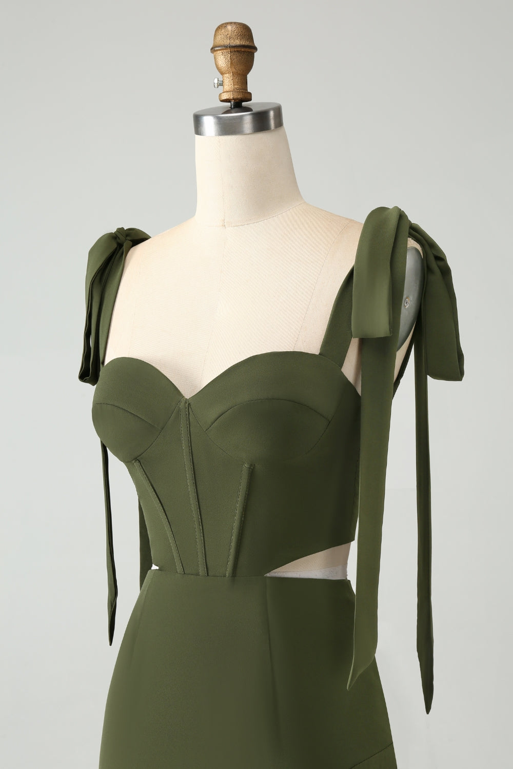 Olive A Line Spaghetti Straps Vestido de invitada de boda hasta el suelo con abertura