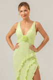 Vestido de dama de honor largo con escote en V profundo y cuello en V profundo con abertura de volantes