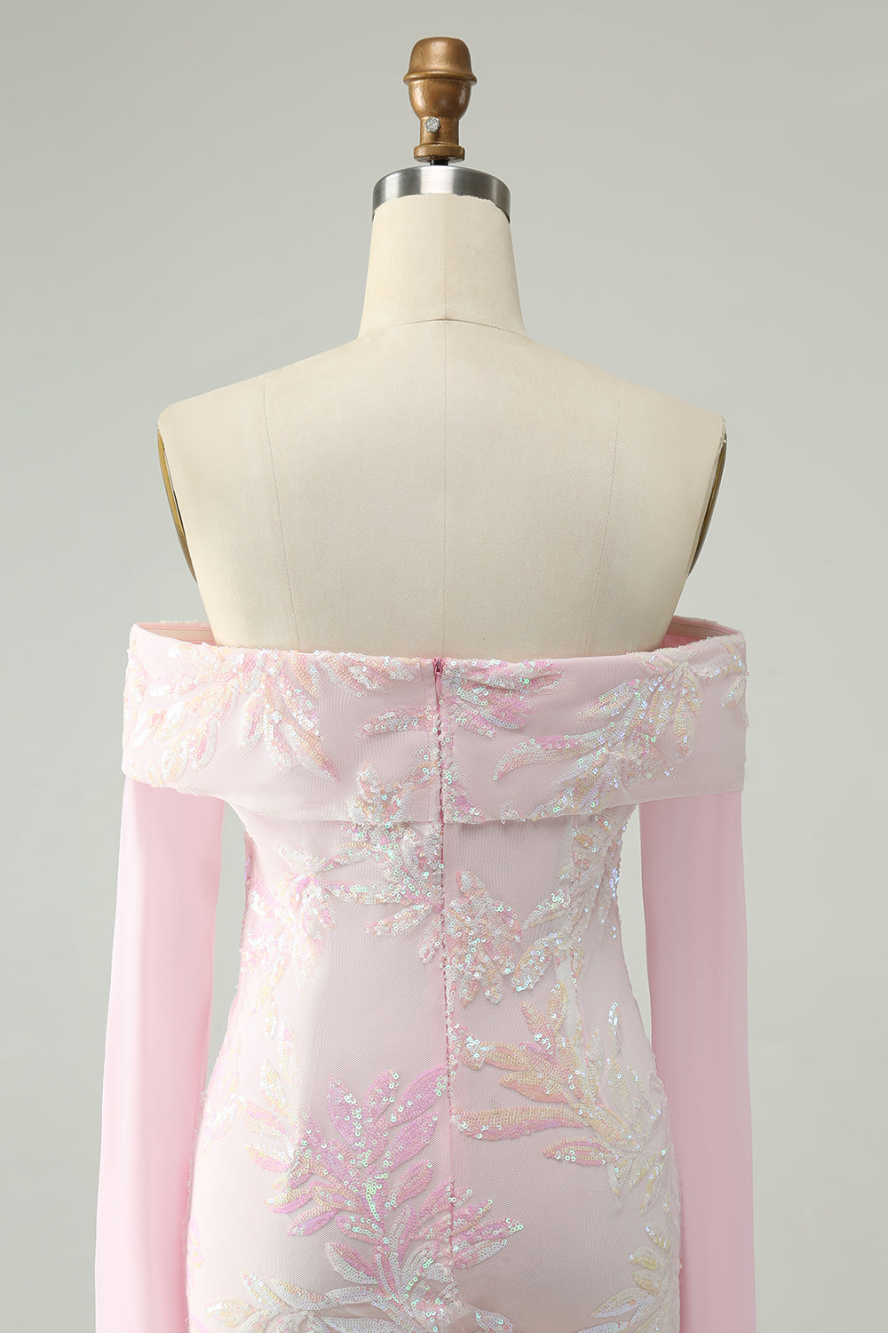 Vestido de cóctel con lentejuelas y hombros descubiertos ajustado rosa brillante y mangas largas