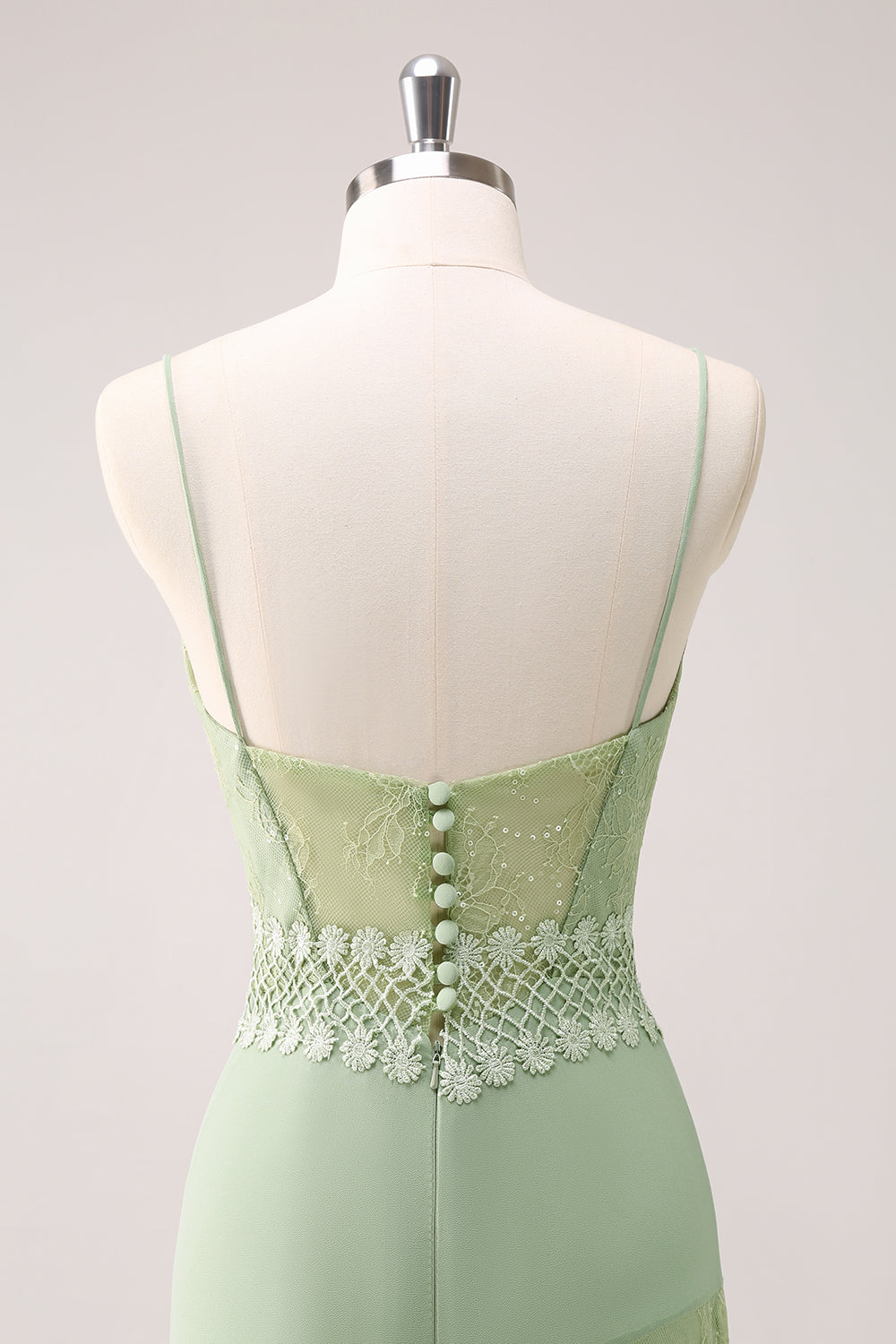 Vestido de dama de honor de gasa con volantes florales verdes con encaje