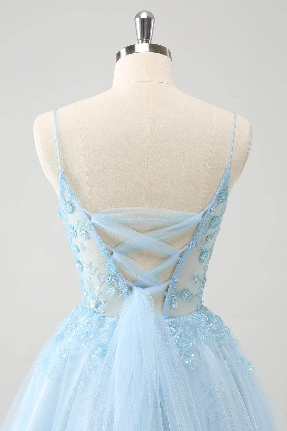 Lindo vestido de cóctel con corsé de cuentas línea A azul brillante y apliques