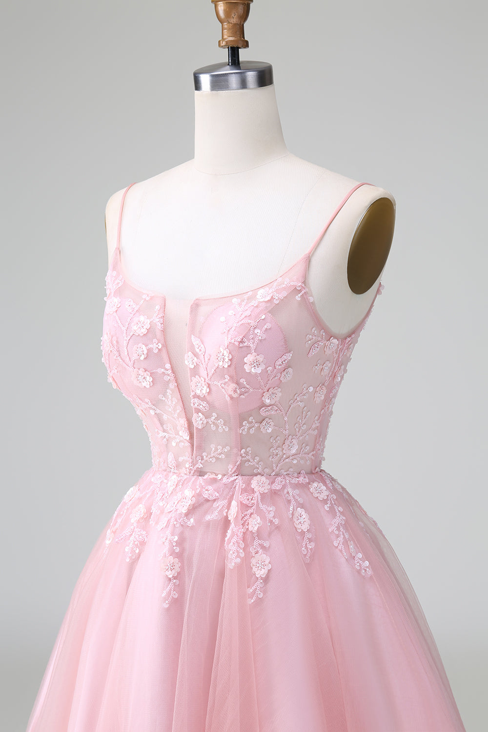 Vestido de cóctel corto de corte A de tul con apliques de rubor princesa