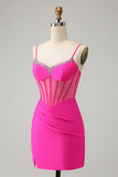 Vestido de cóctel de corsé corto con cuentas y corsé ajustado fucsia con purpurina y abertura