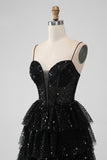 Vestido de regreso a casa escalonado con tirantes de espagueti negro brillante con lentejuelas