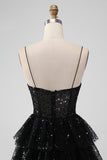 Vestido de regreso a casa escalonado con tirantes de espagueti negro brillante con lentejuelas