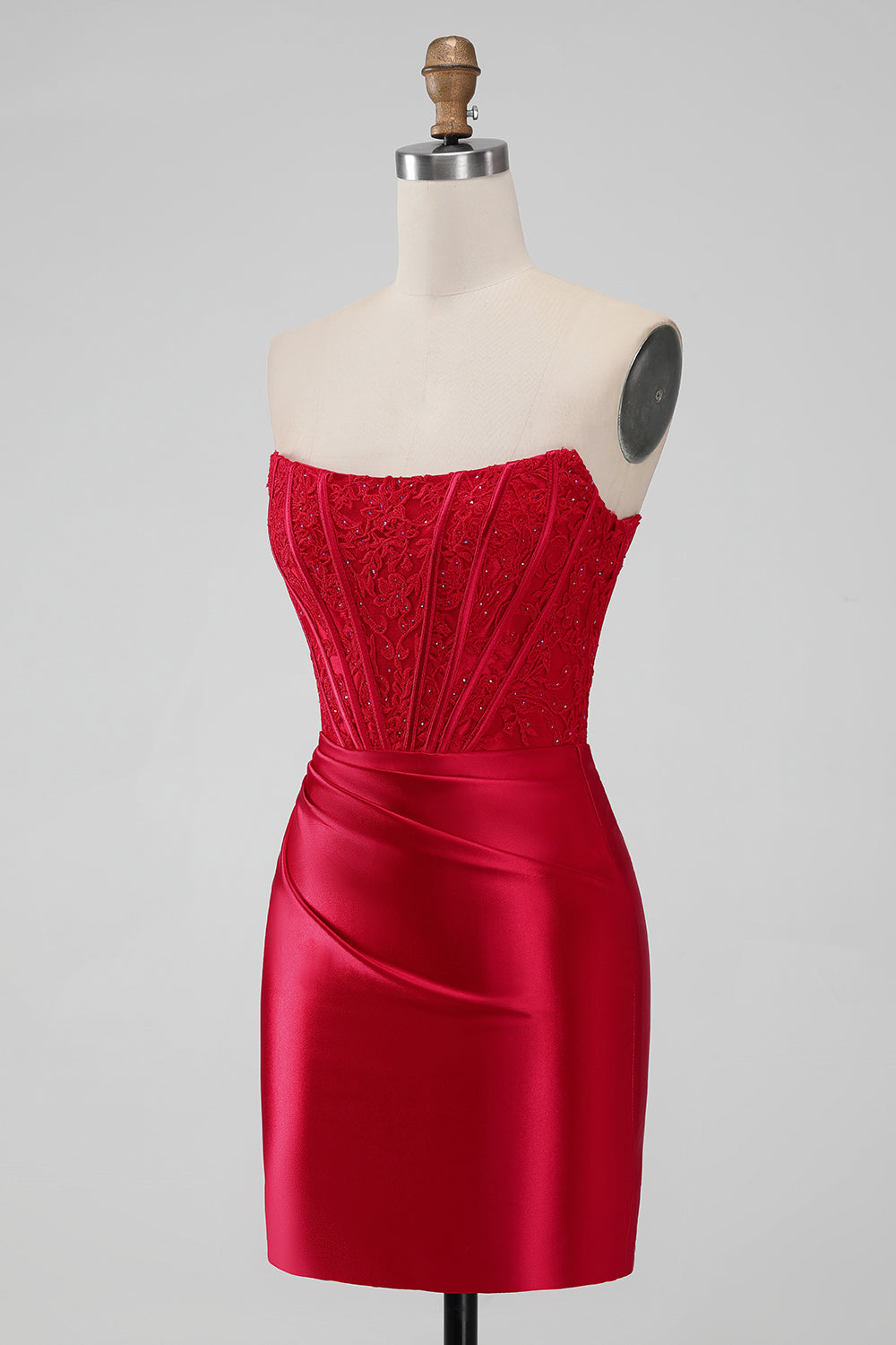 Vestido corto sin tirantes sin tirantes rojo brillante con encaje