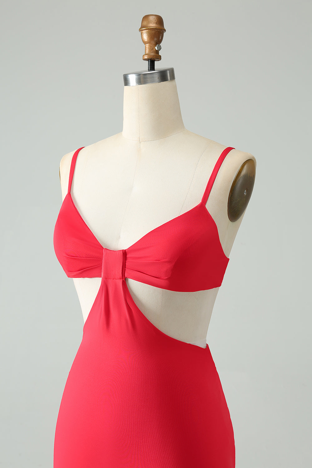 Vestido de cóctel corto con tirantes finos ajustados y ahuecados rojos