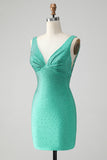 Vestido de cóctel corto sin espalda con cuello en V ajustado verde con cuentas