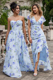 Vestido de invitada de boda largo plisado con estampado sin tirantes floral azul de una línea de novia