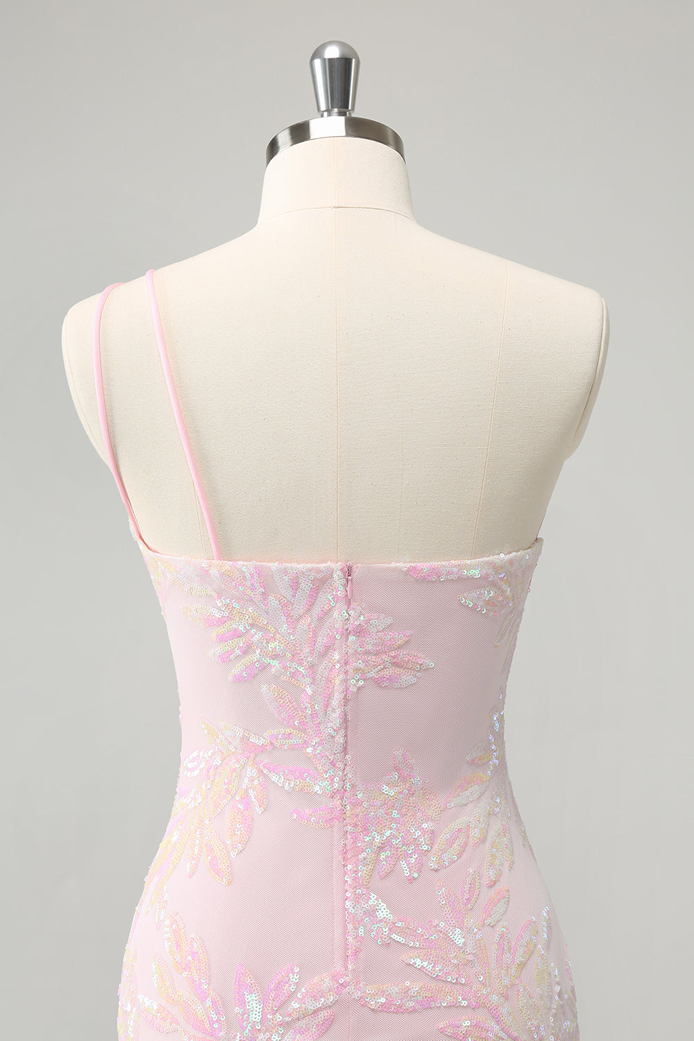 Vestido de cóctel ajustado de un hombro rosa brillante con lentejuelas