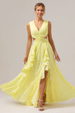 Vestido largo de dama de honor con cordones en la espalda y volantes de color amarillo limón