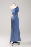 Vestido largo de dama de honor azul con ojo de cerradura de satén de un hombro