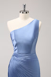 Vestido largo de dama de honor azul con ojo de cerradura de satén de un hombro