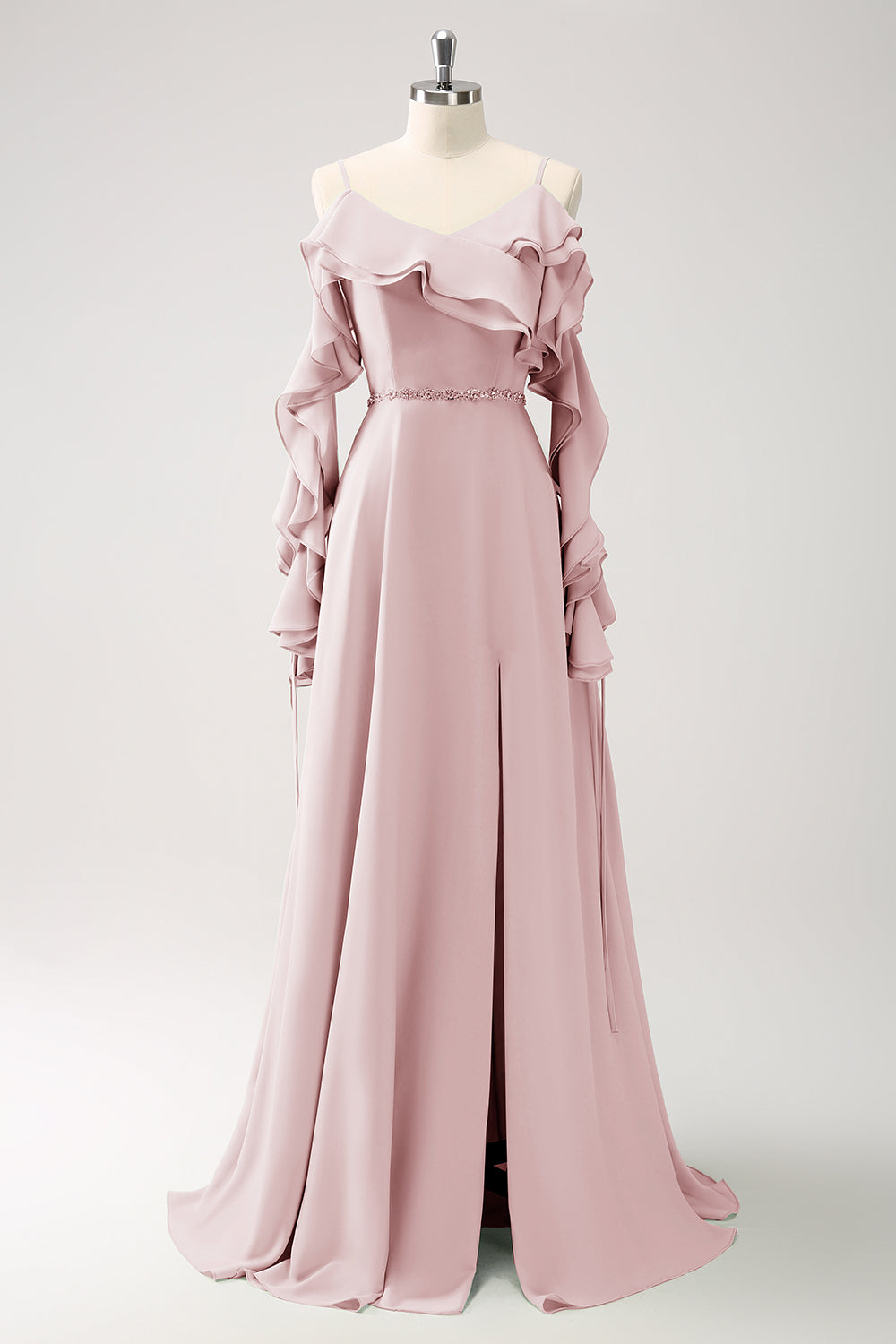 Vestido largo de dama de honor de gasa de línea A con hombros fríos verde claro con volantes