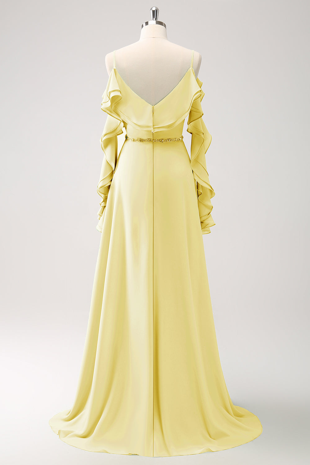 Vestido largo de dama de honor de gasa de línea A con hombros fríos verde claro con volantes