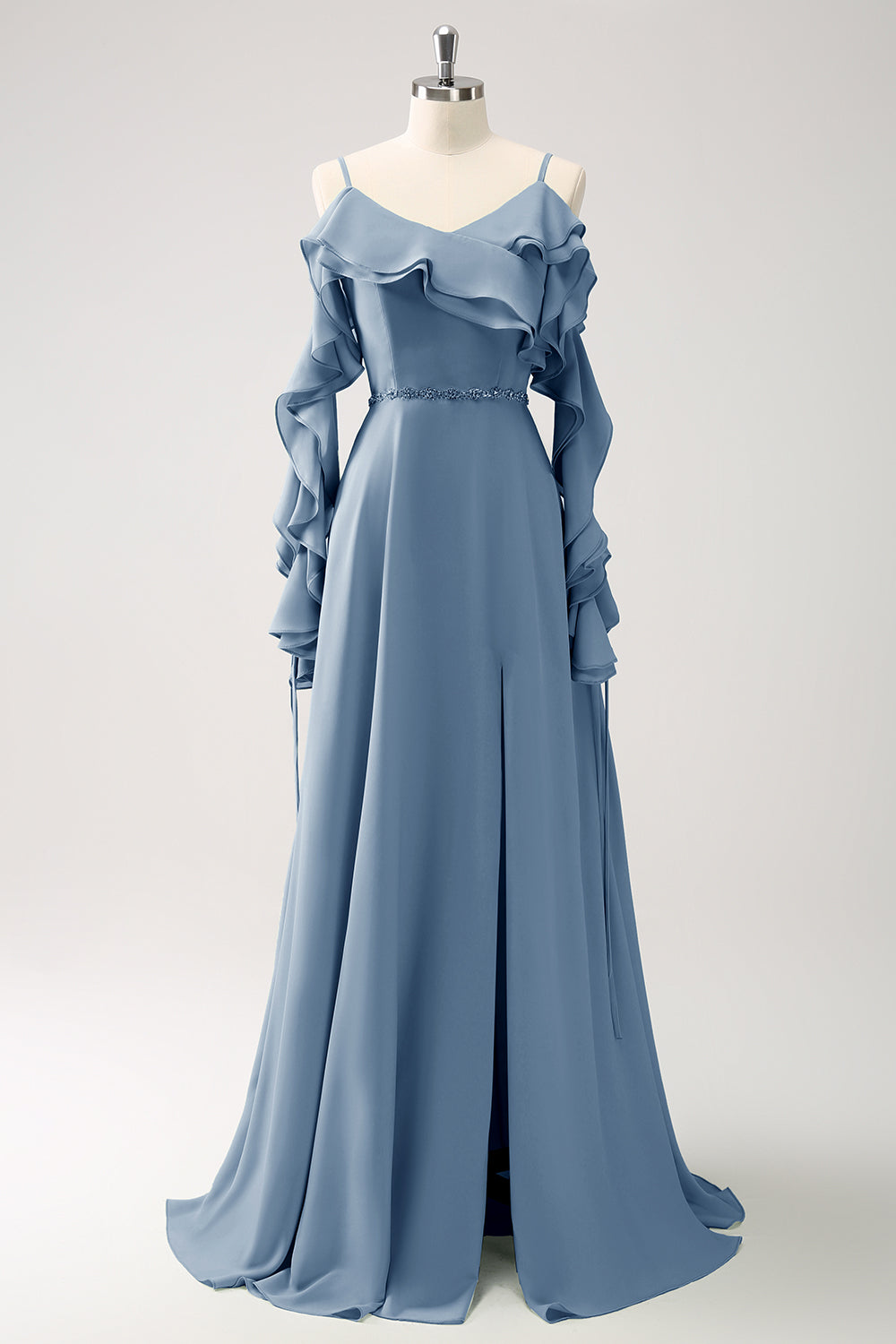 Vestido largo de dama de honor de gasa de línea A con hombros fríos verde claro con volantes