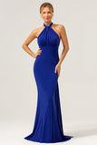 Vestido de dama de honor largo sin espalda halter azul brillante