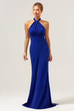 Vestido de dama de honor largo sin espalda halter azul brillante