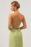 Vestido de dama de honor bordado con tirantes de espagueti de sirena verde con encaje en la espalda