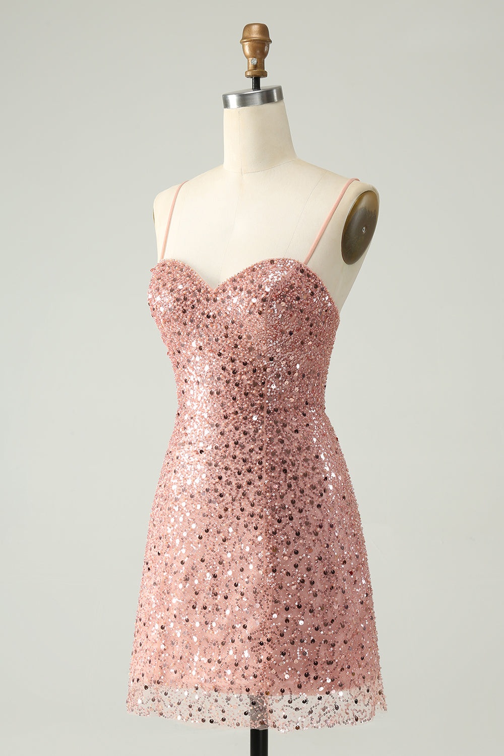 Vestido de cóctel corto con tirantes finos y lentejuelas color rubor brillante