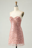 Vestido de cóctel corto con tirantes finos y lentejuelas color rubor brillante