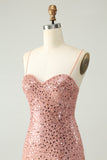 Vestido de cóctel corto con tirantes finos y lentejuelas color rubor brillante