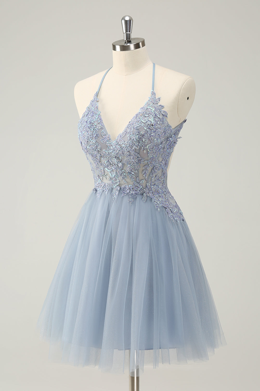 Vestido de cóctel de corte A en azul polvoriento brillante con apliques