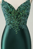Vestido de cóctel corto ajustado con cuello en V y lentejuelas con purpurina verde oscuro