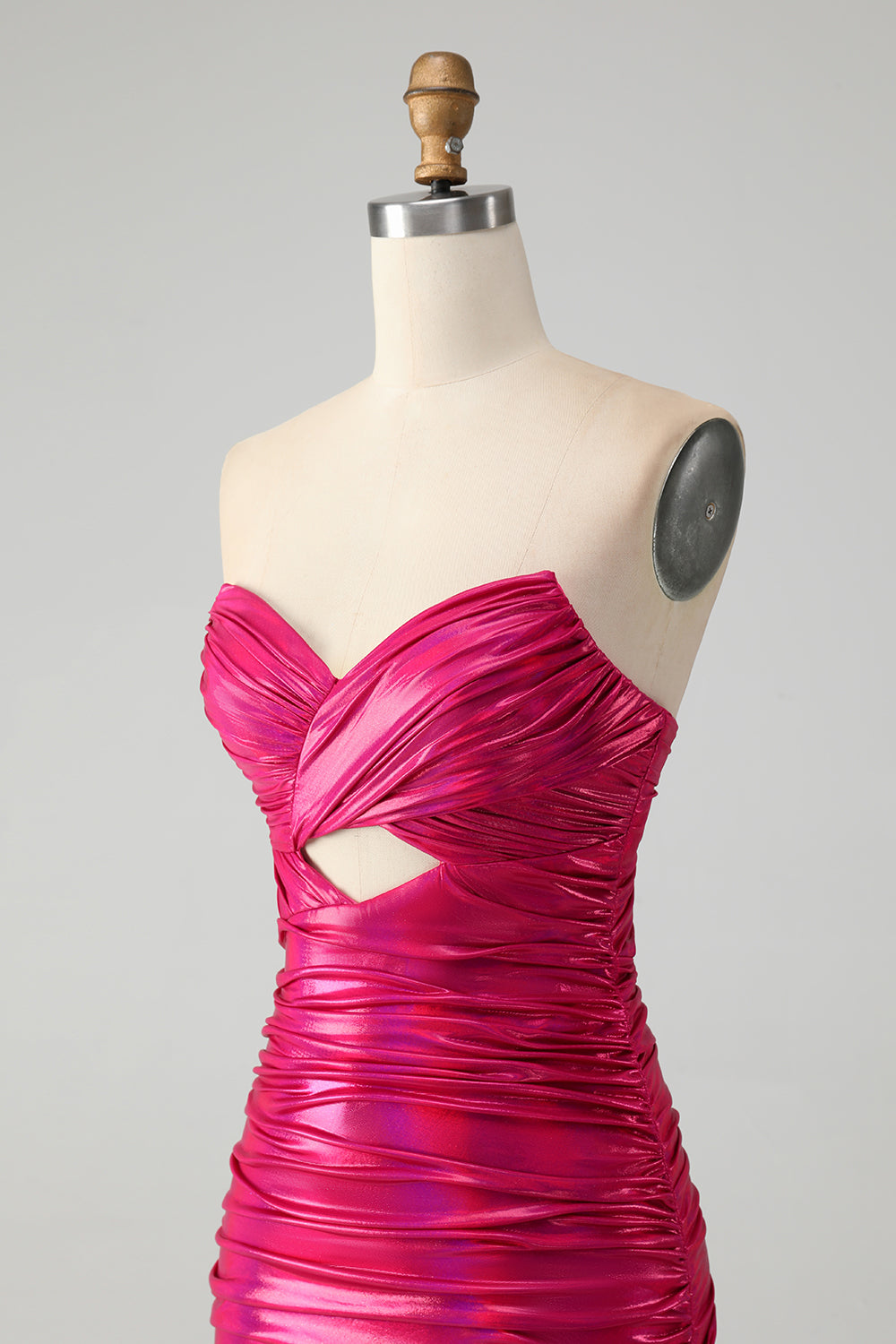 Vestido de cóctel ajustado plisado sin tirantes elegante fucsia