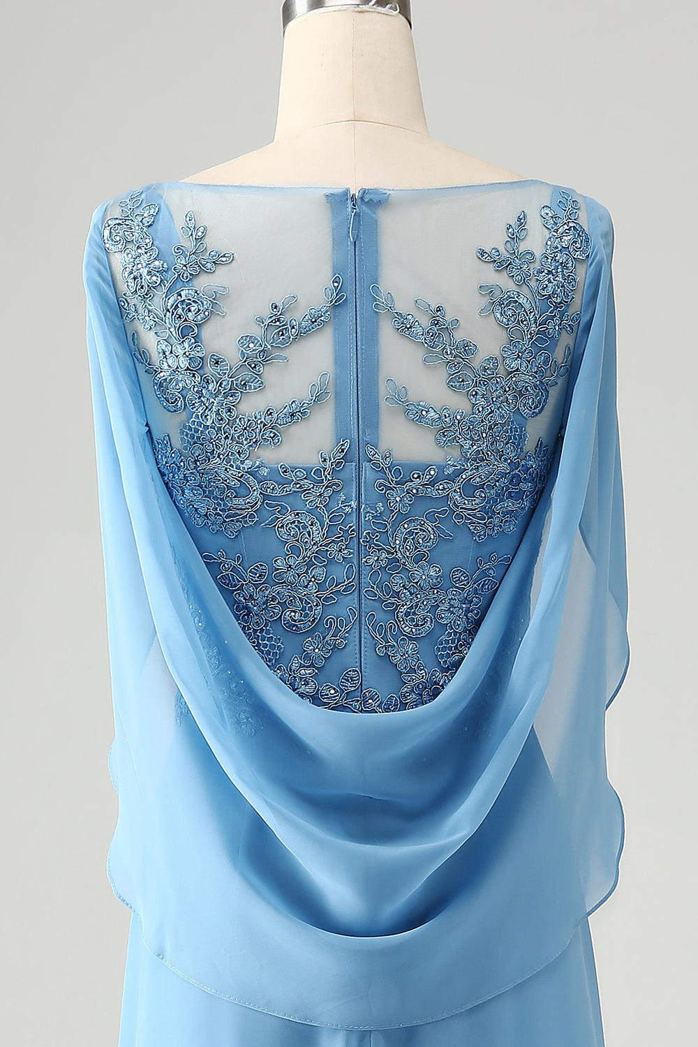 Apliques de cuentas de sirena azul Saprkly Madre de vestido de novia con chal