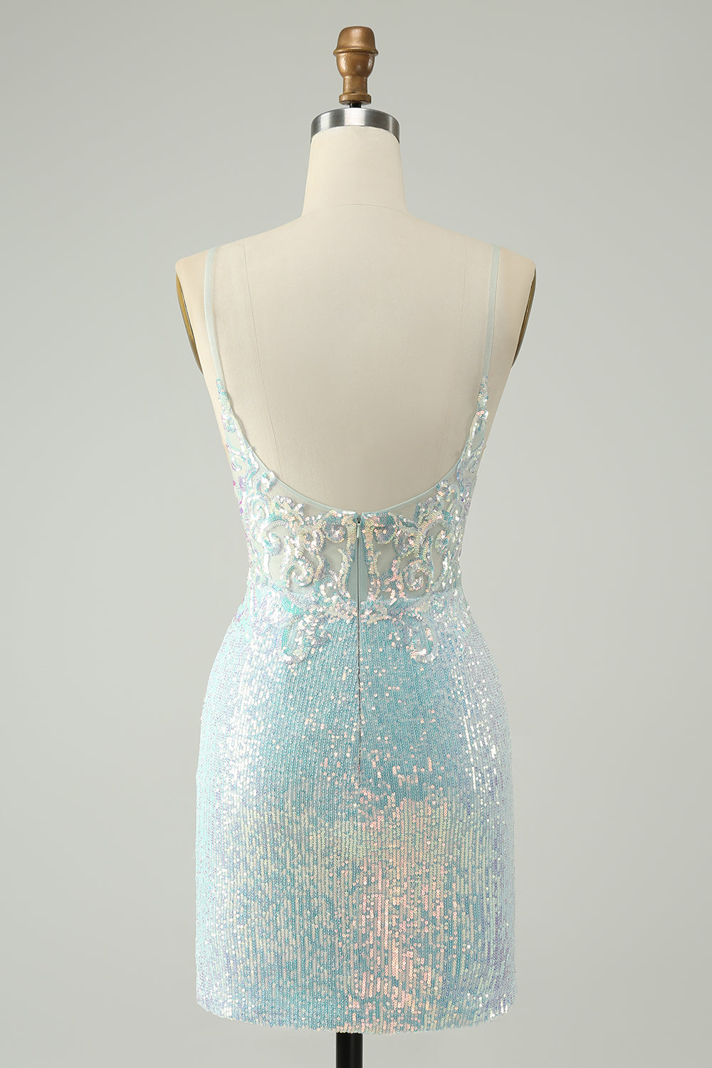 Vestido de fiesta corto con tirantes finos en azul claro brillante y abertura