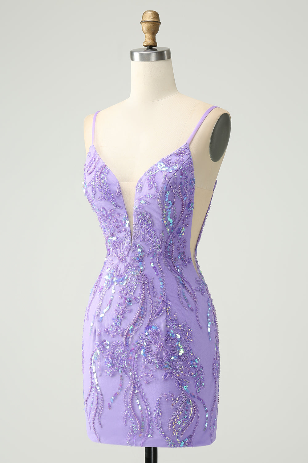 Vestido de fiesta corto ajustado con tirantes finos y lentejuelas en color morado brillante