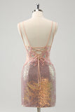 Vestido de fiesta corto ajustado con tirantes finos y encaje en la espalda en color rubor brillante