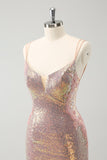 Vestido de fiesta corto ajustado con tirantes finos y encaje en la espalda en color rubor brillante