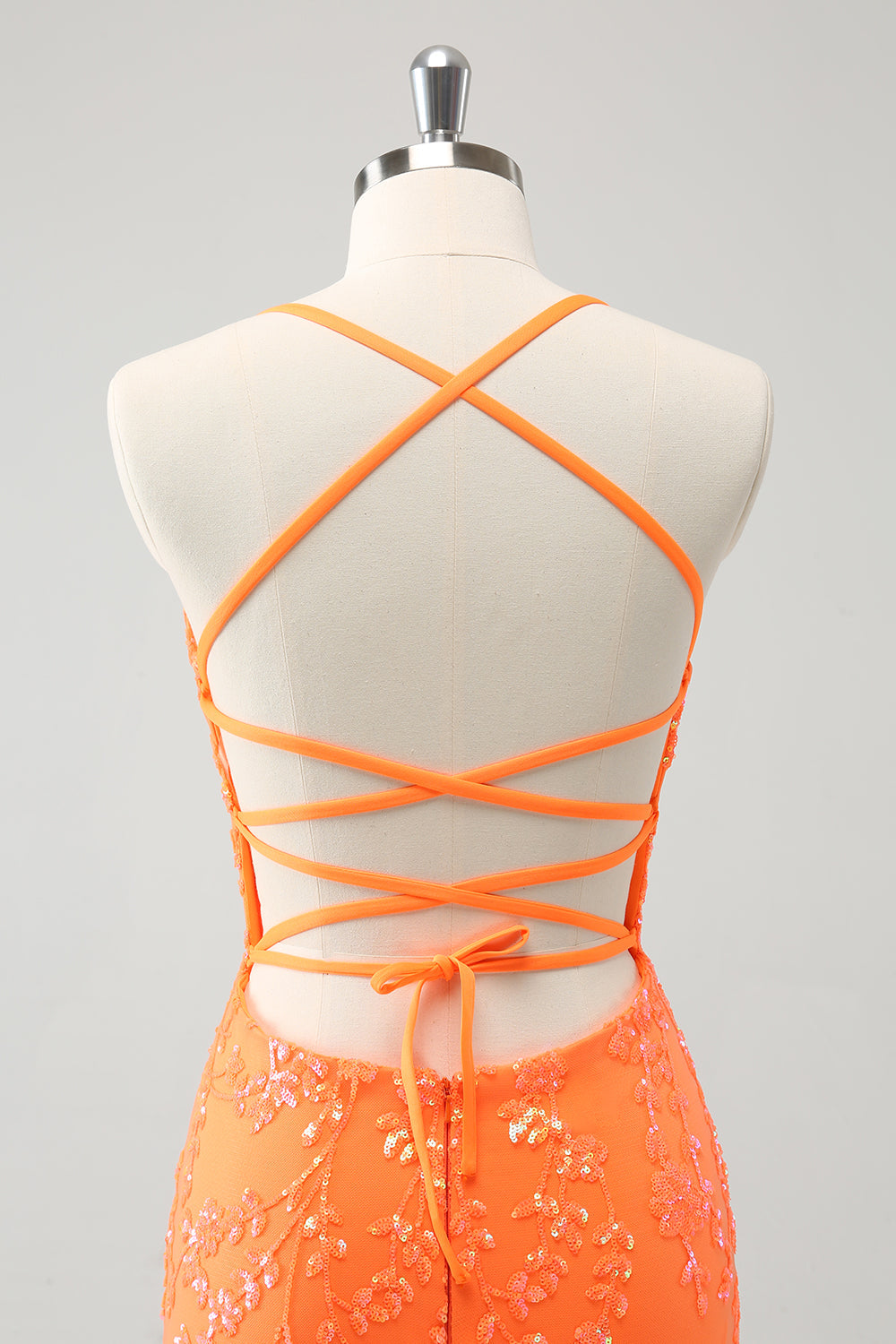 Vestido de fiesta corto con cordones y lentejuelas de color naranja brillante