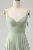 Vestido de dama de honor de gasa con tirantes de espagueti de línea A de matcha con volantes