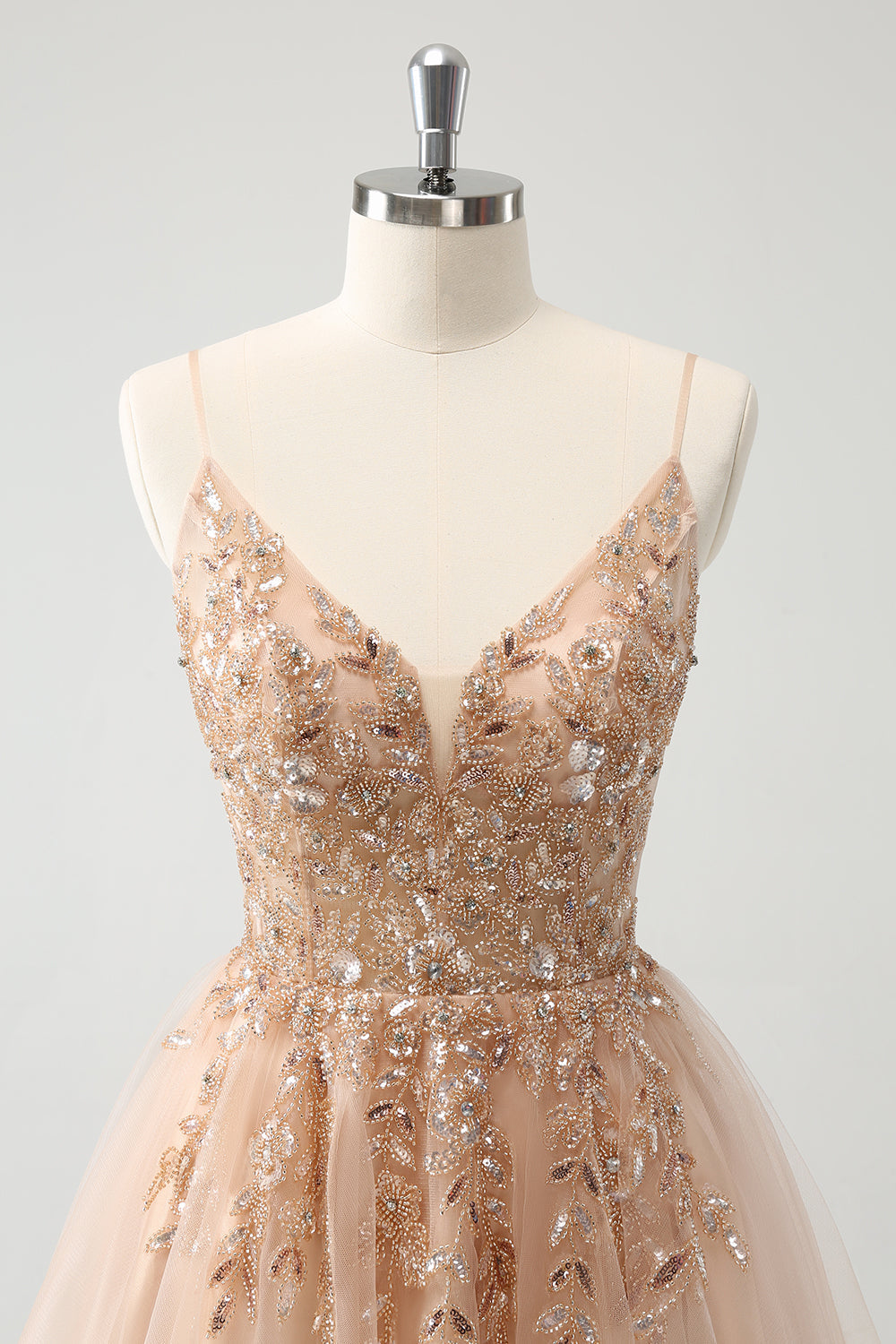 Vestido de fiesta corto de tul con lentejuelas y tirantes finos en forma de A color ruborizado
