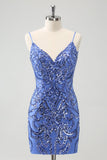 Vestido de fiesta ajustado corto con tirantes finos y espalda descubierta con lentejuelas azules