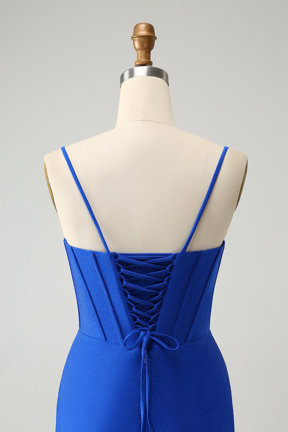 Vestido de fiesta corto ajustado con corsé y tirantes finos en color azul real brillante