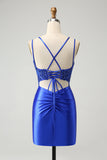 Vestido de fiesta corto ajustado con tirantes finos y corsé azul real