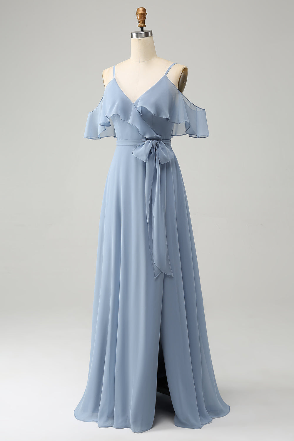 Vestido de dama de honor de gasa con cuello en V con tirantes de espagueti azul grisáceo con abertura
