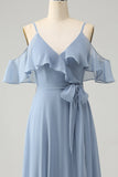 Vestido de dama de honor de gasa con cuello en V con tirantes de espagueti azul grisáceo con abertura