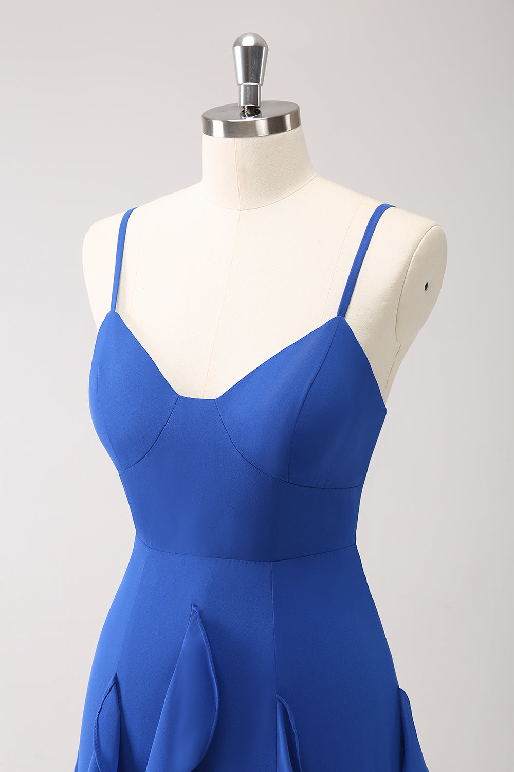 Vestido de dama de honor con tirantes de espagueti azul oscuro de línea A con volantes