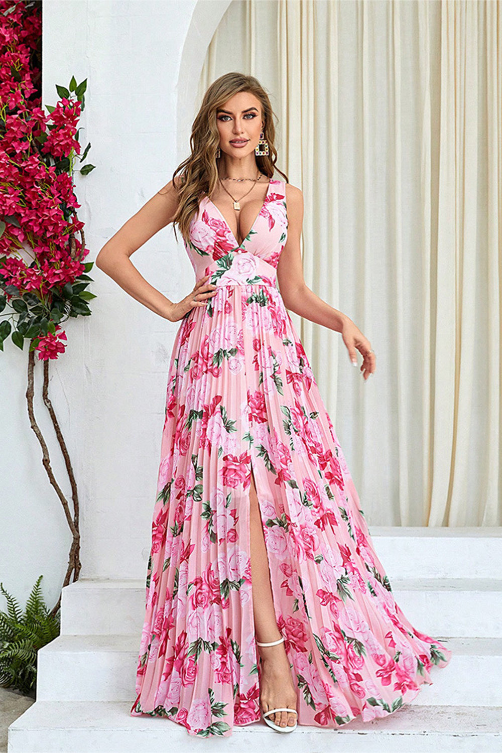 Vestido de fiesta largo plisado con estampado de flores rosas de una línea con abertura
