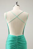 Vestido de fiesta corto ajustado con cuentas espalda descubierta y tirantes finos de color verde