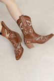 Botines vaqueros de tacón chuncky bordados negros