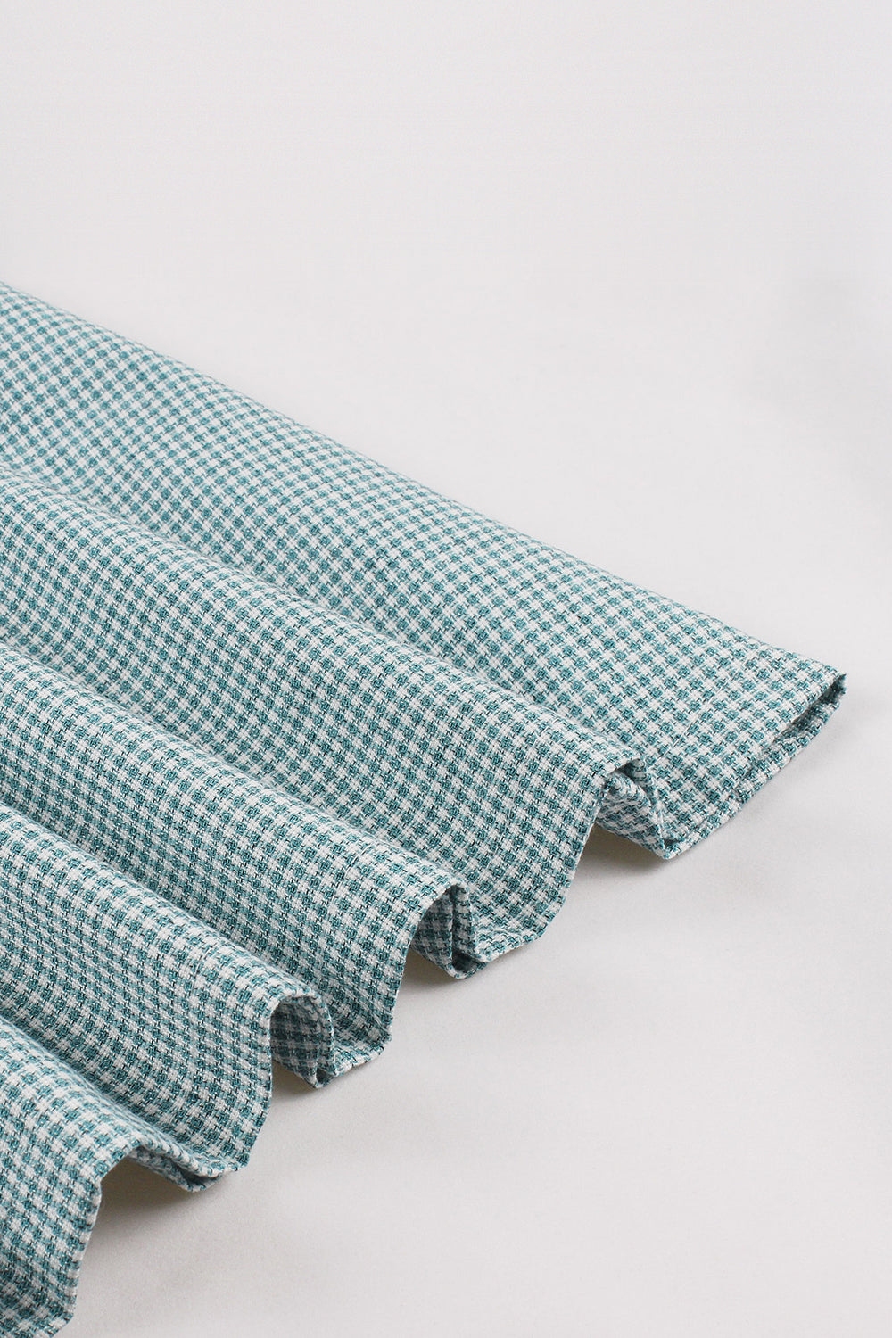 Vestido verde a cuadros sin mangas swing de la década de 1950