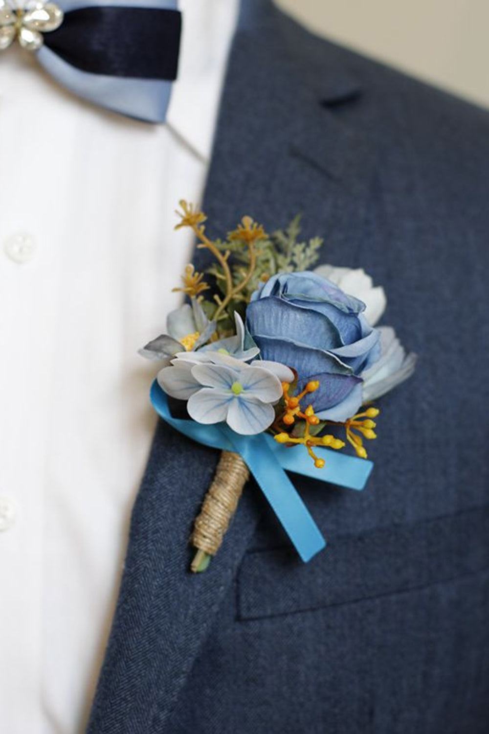 Ramillete de muñeca de fiesta de albaricoque y boutonniere para hombre para boda